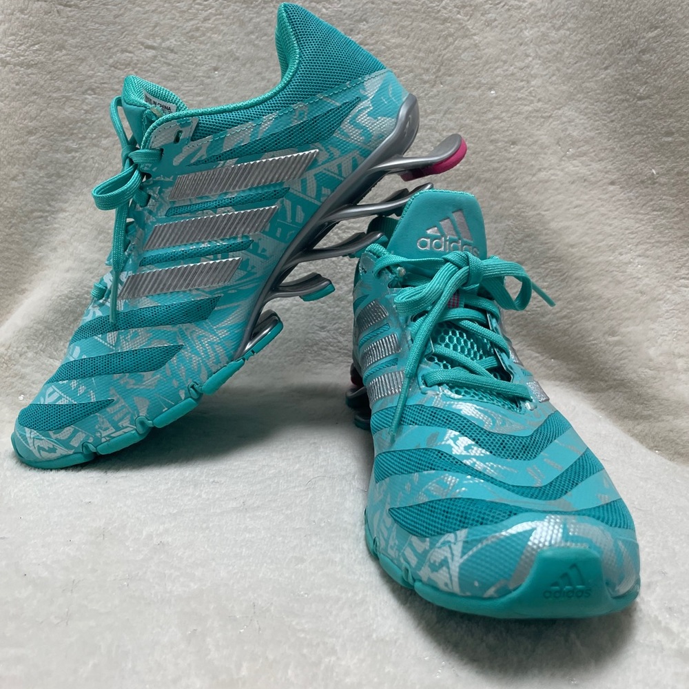 Pre-owned women’s adidas springblades size 8.5 turquoise.